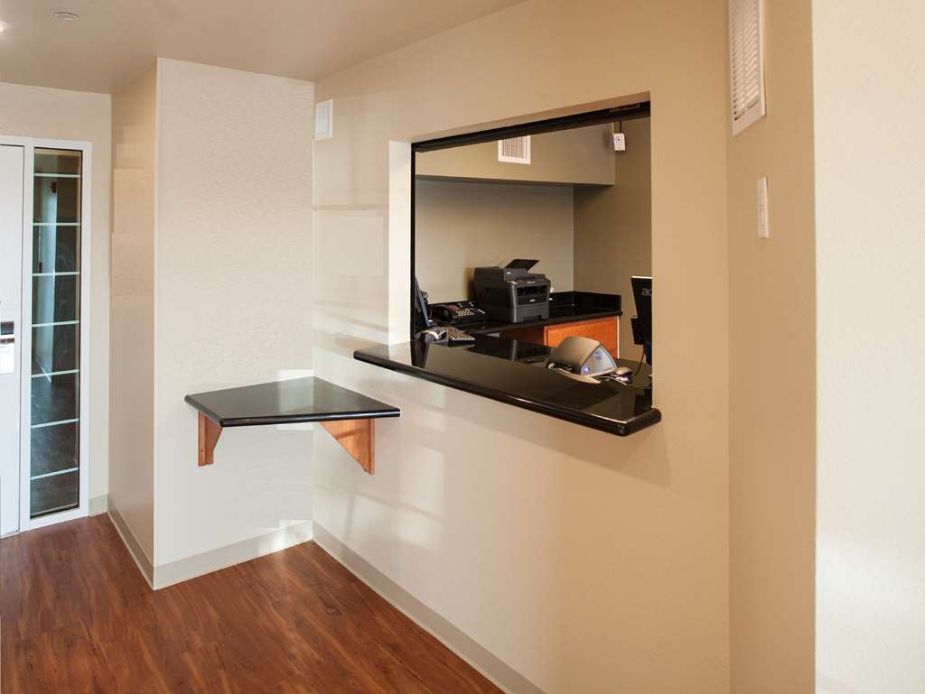 Woodspring Suites Kansas City Mission Merriam المظهر الداخلي الصورة
