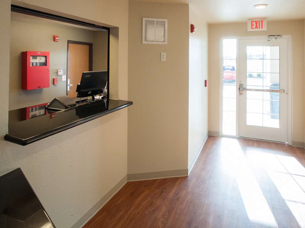 Woodspring Suites Kansas City Mission Merriam المظهر الداخلي الصورة